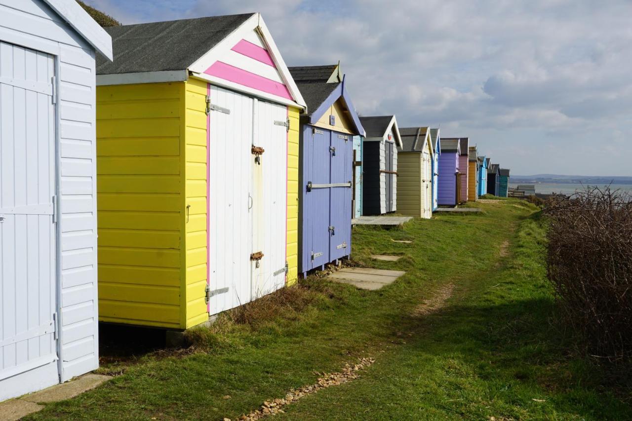 Dotty'S Retreat Villa Milford on Sea Exterior photo