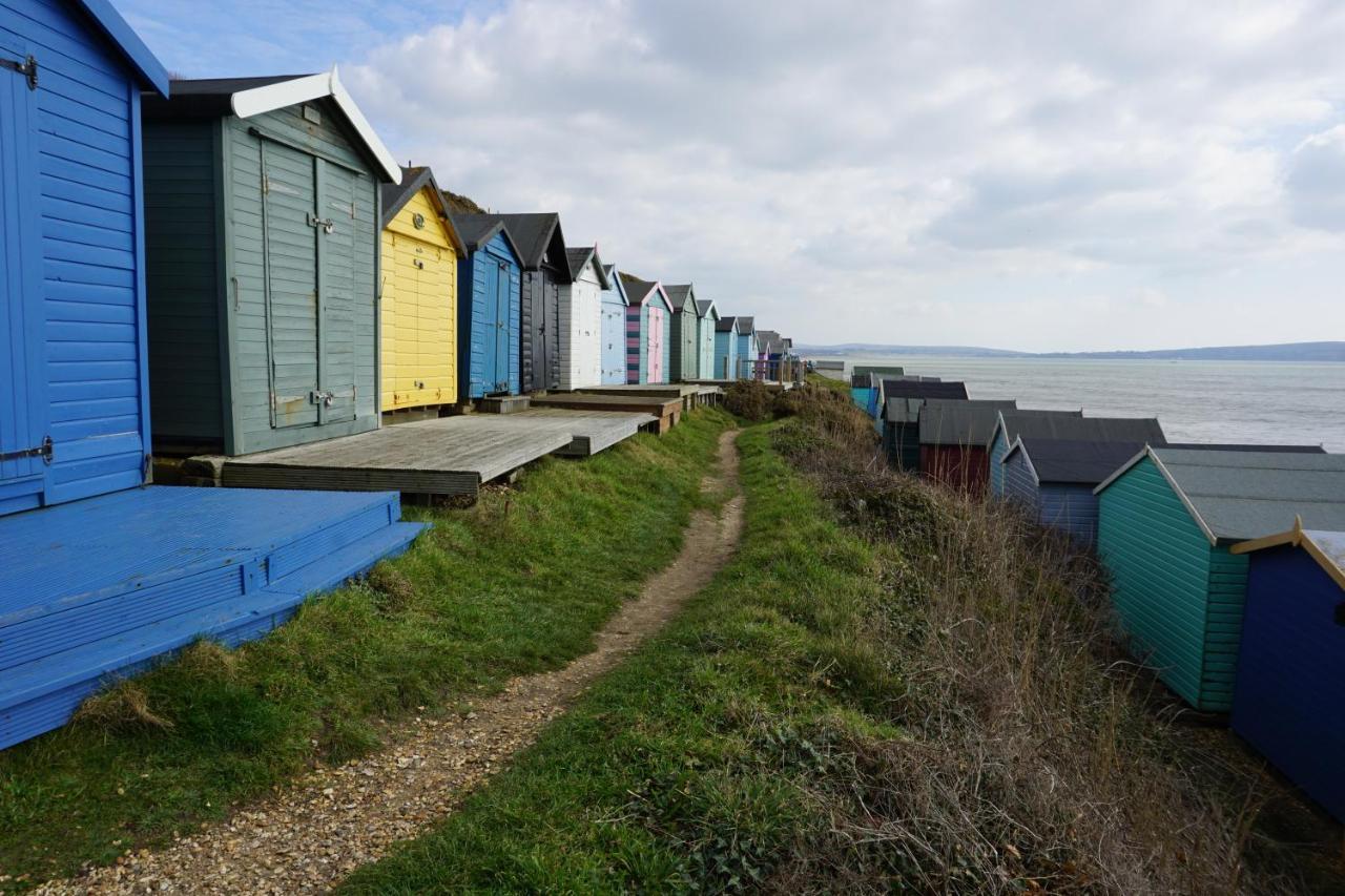 Dotty'S Retreat Villa Milford on Sea Exterior photo