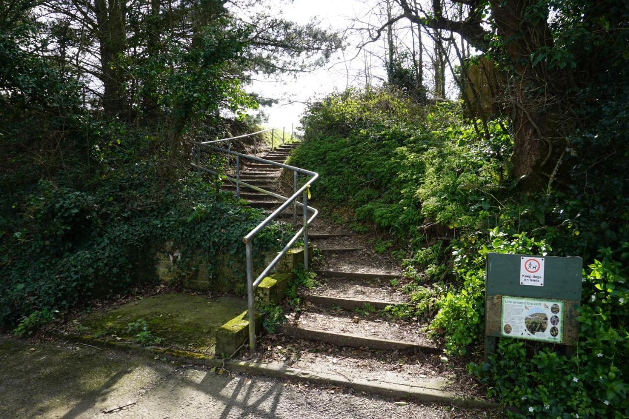 Dotty'S Retreat Villa Milford on Sea Exterior photo